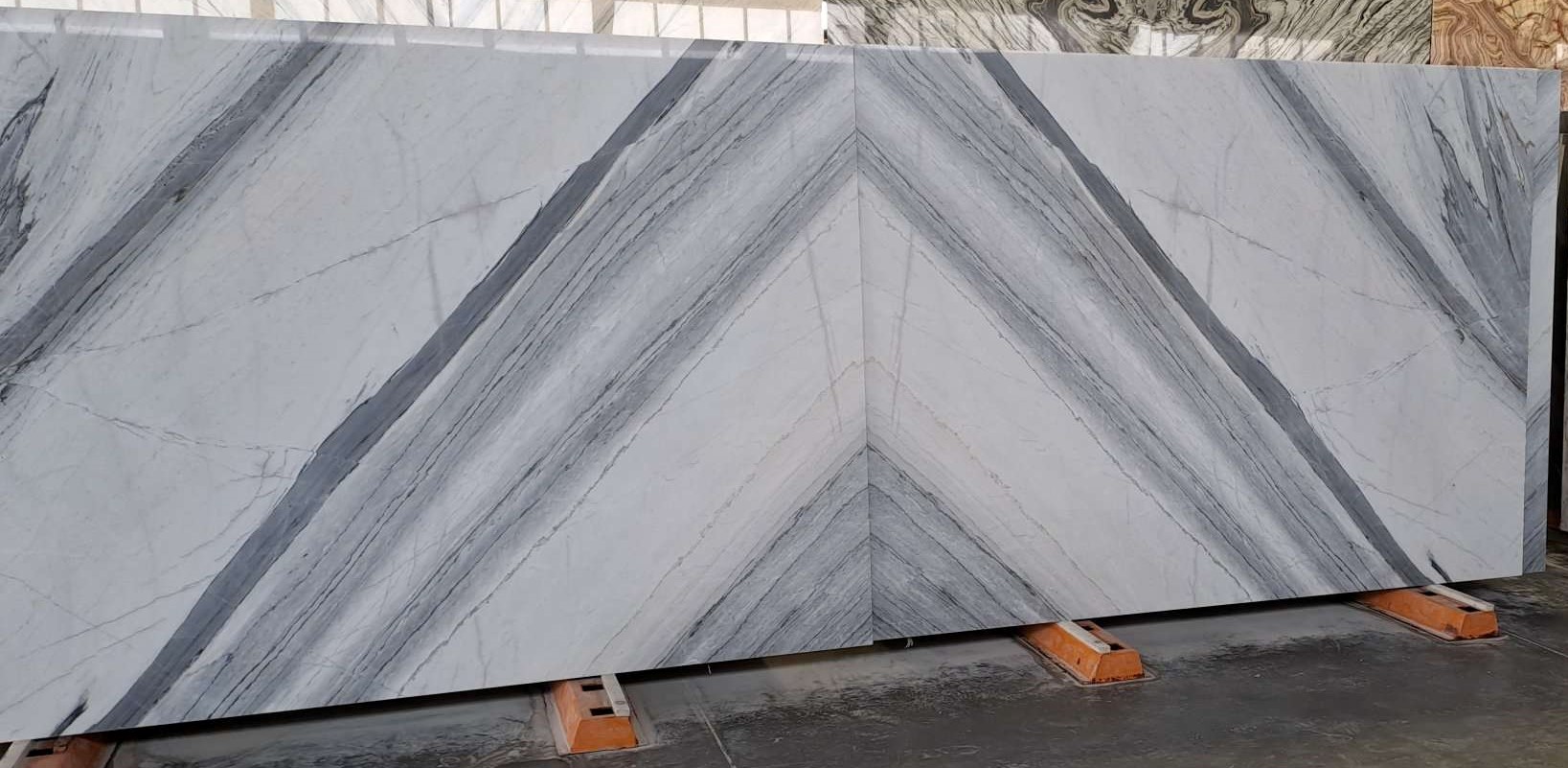 book match white marble in tabastone